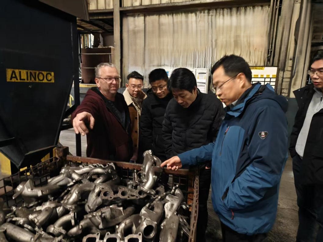 20251209加拿大徐强董事长调研工厂.jpg