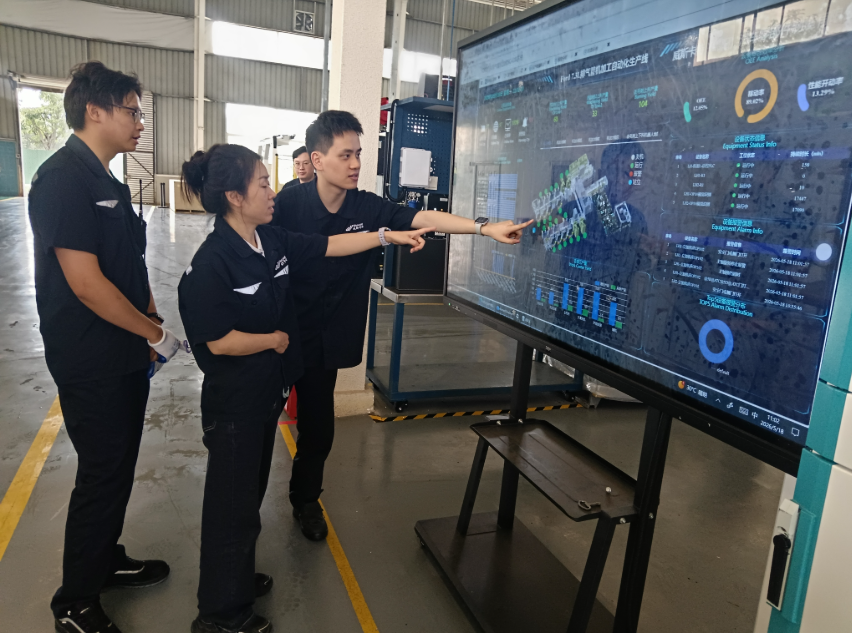 巾帼匠心守产线 实干担当践初心——记五一劳动模范、绵阳威斯卡特设备主管彭楠3.png